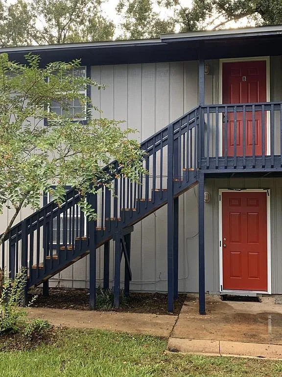 2115 Pasco Street Apt B — Photo 1