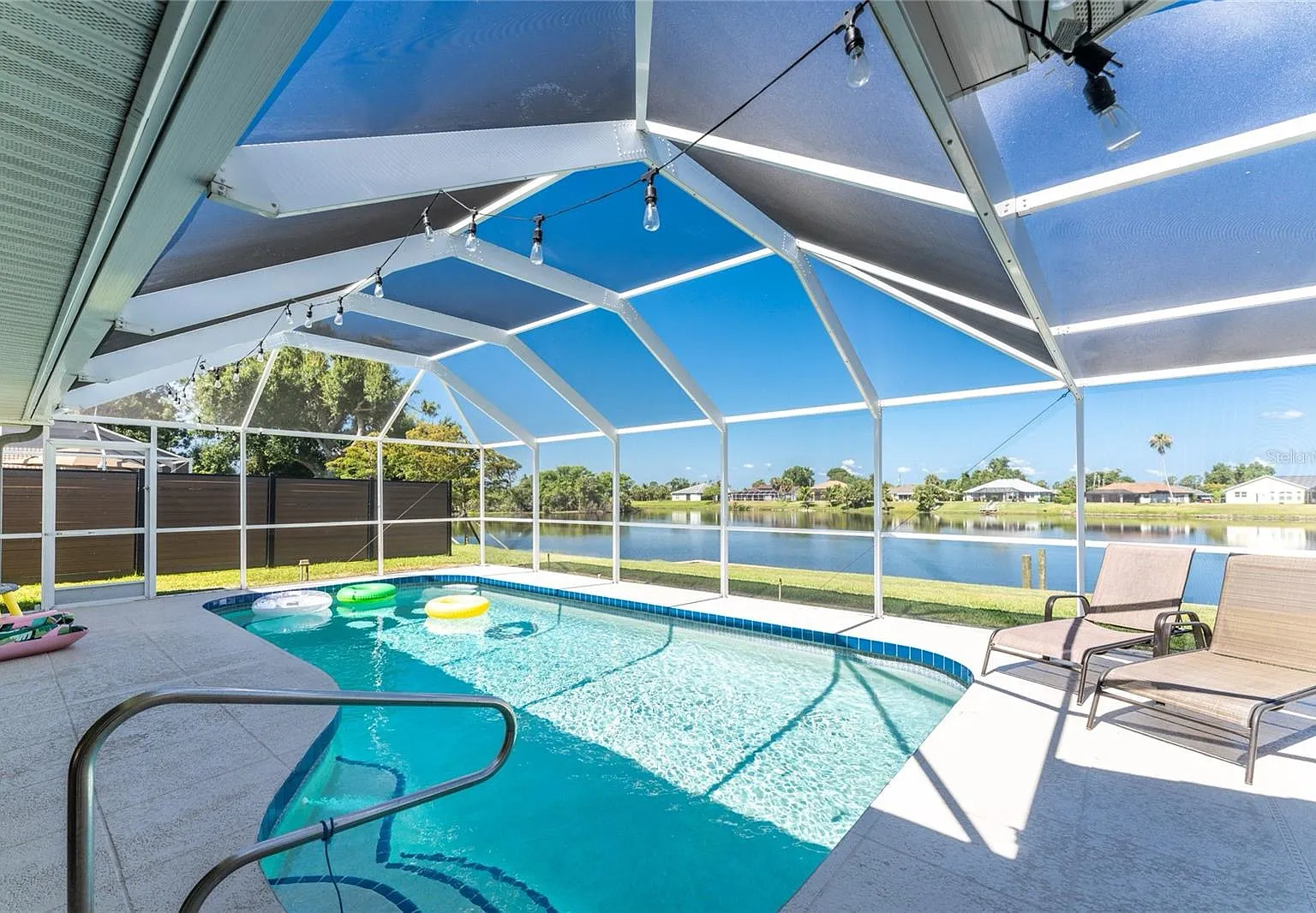 4 bed, 2237 sqft, $2,700 — Photo 3