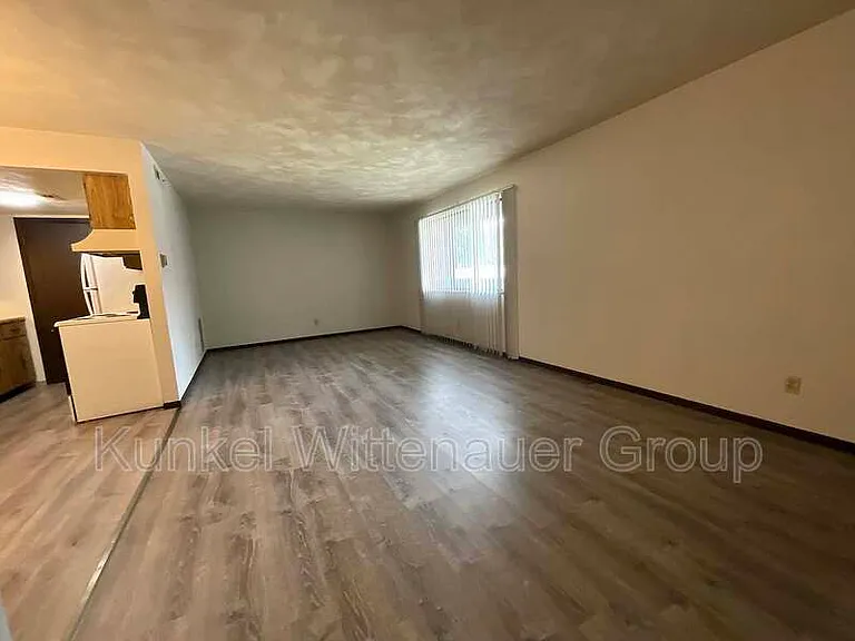 9519 W Main St — Photo 3