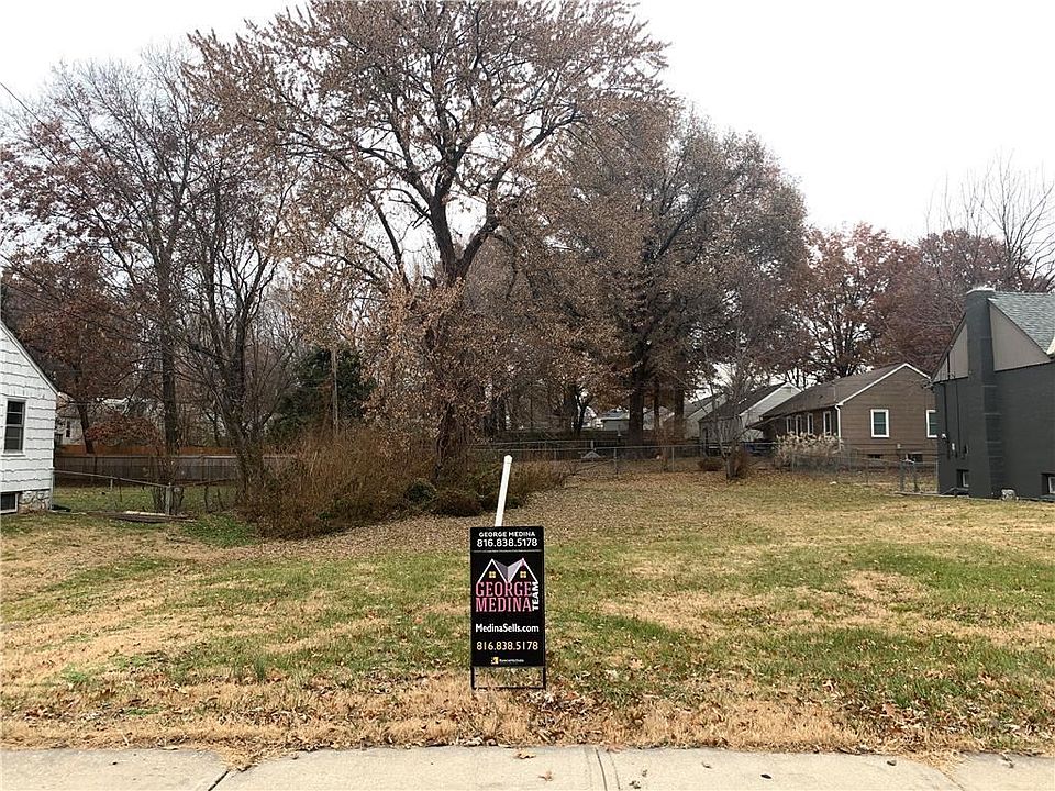 1st image of 810 W 85th St