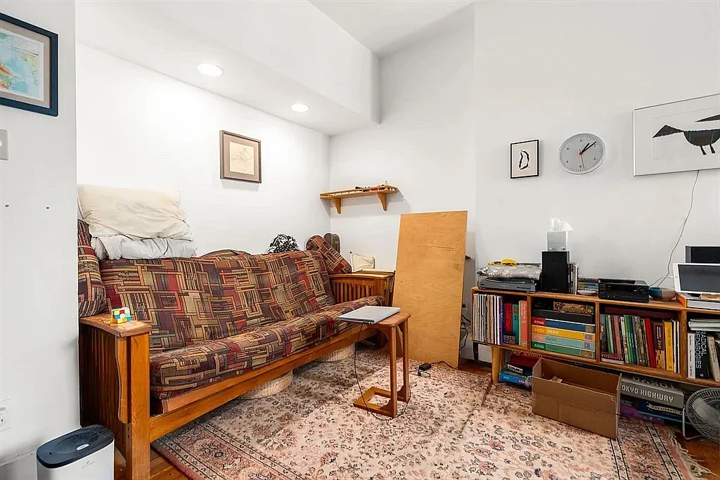Building Photo - 343 Harvard St #2F