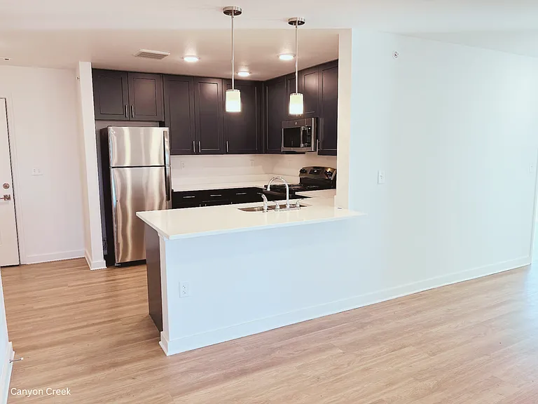 25231 W 100th St — Photo 11