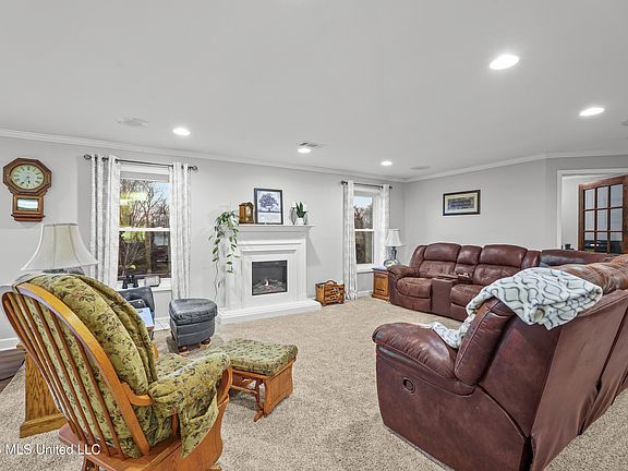 5th image of 3777 Sunflower School Rd