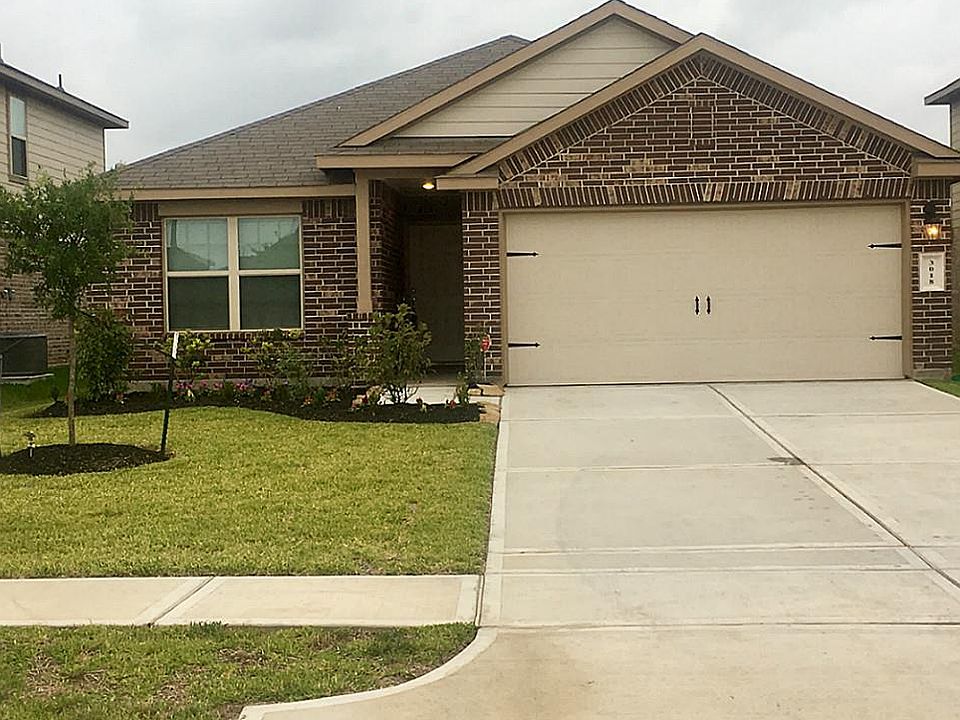 1st image of 3018 Village Creek Dr