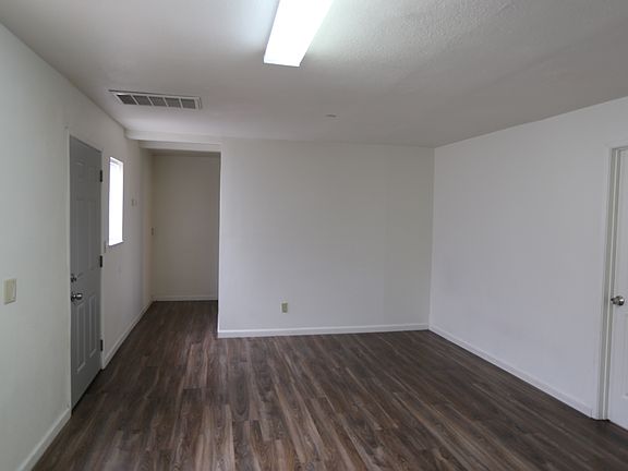 5th image of 9817 N Stephens St #B
