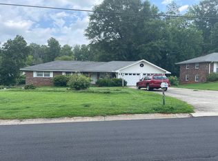 1283 Woodleigh Rd SW, Marietta, GA 30008