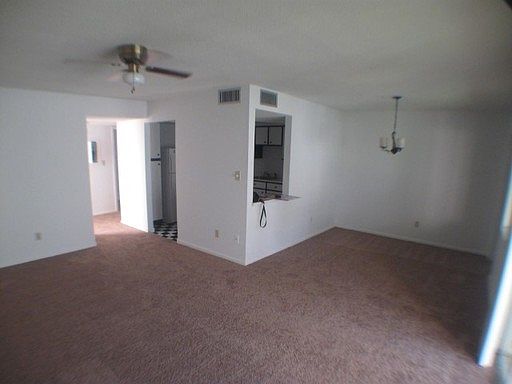 2nd image of 600B Bahia Cir