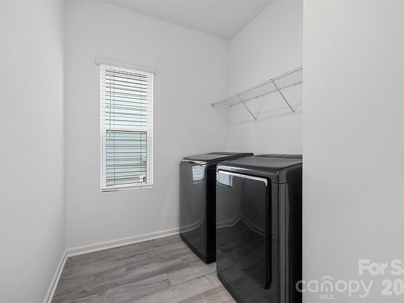4th image of 483 Switch St