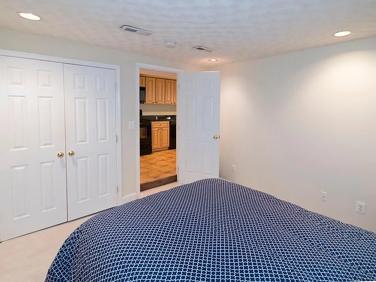 2817 Bellevue Ter NW — Photo 16