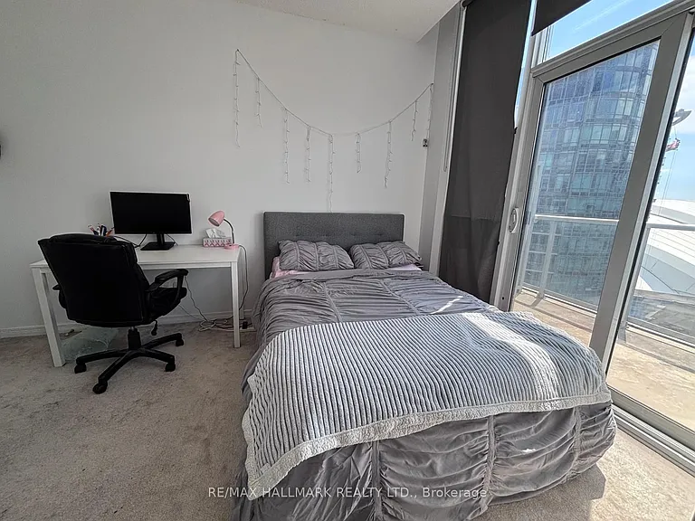 352 Front St W #Penthouse 03 — Photo 14