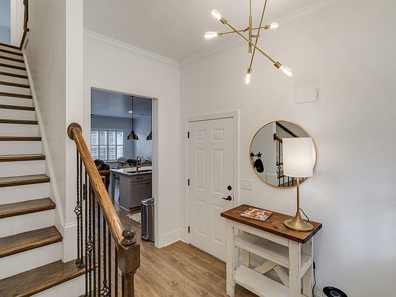 4th image of 14 Townpark Cir