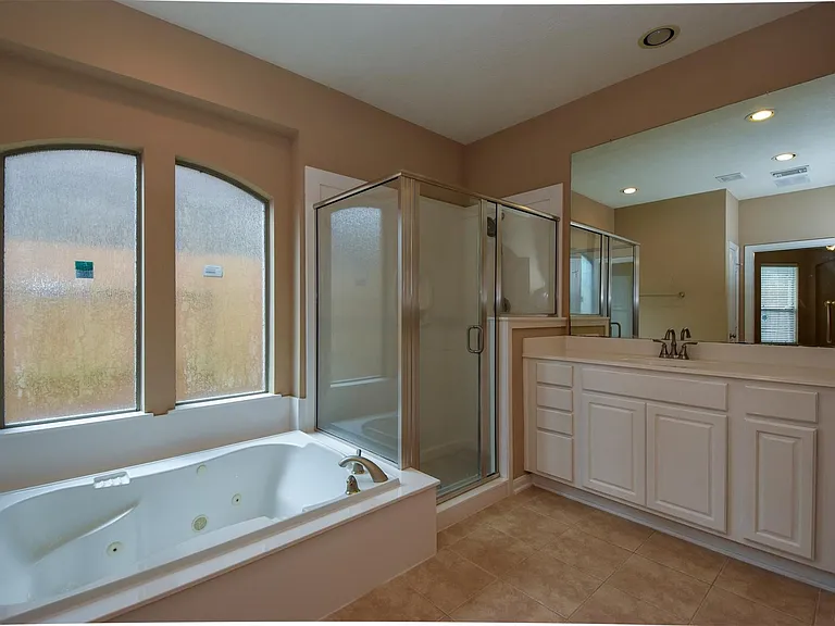 21223 Pennshore Ln — Photo 21