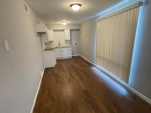 5th image of 4010 Summer Ave