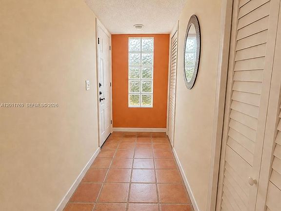 3rd image of 286 Racquet Club Rd APT 204