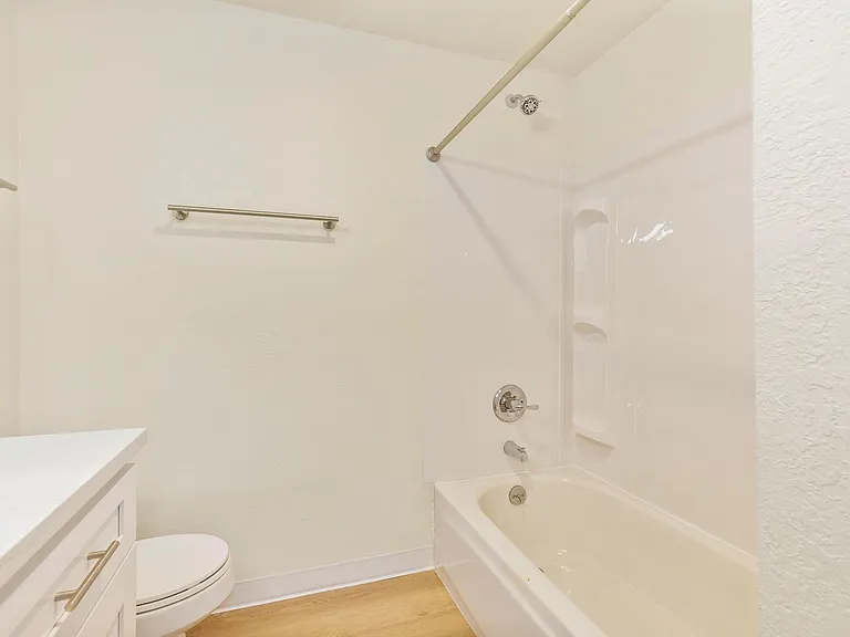Lawton Park Villas- One month free- 2 Bed / 2 Bath Space to Live, Room to Breathe, All Yours. Mag... — Photo 63