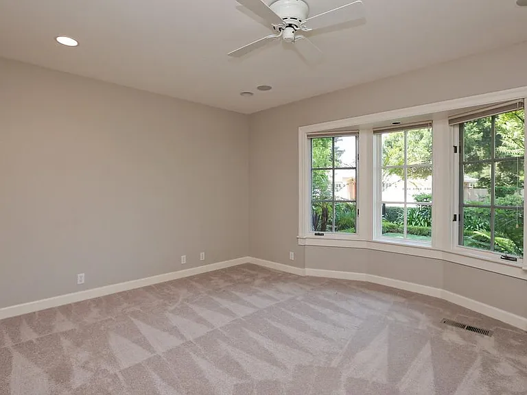 406 E Edith Ave — Photo 7