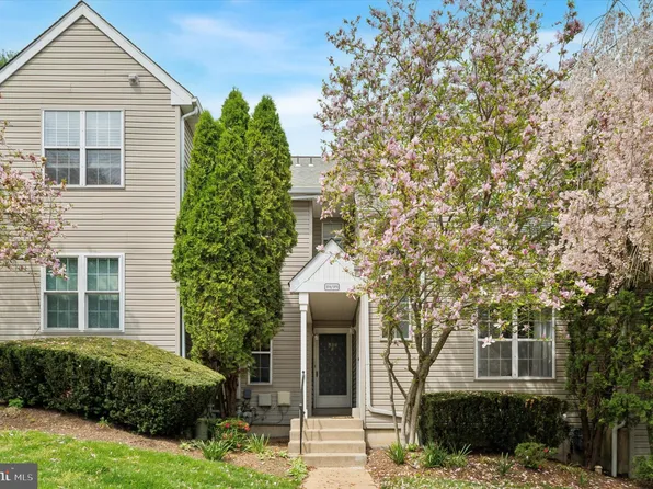 374 Derry Dr #374, Aston, PA 19014