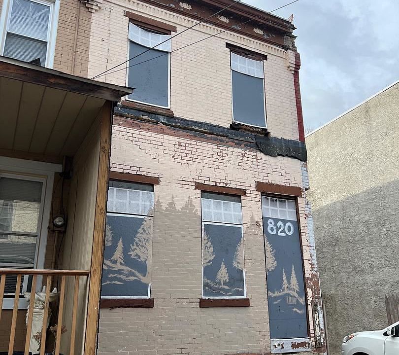 2nd image of 820 Birch St