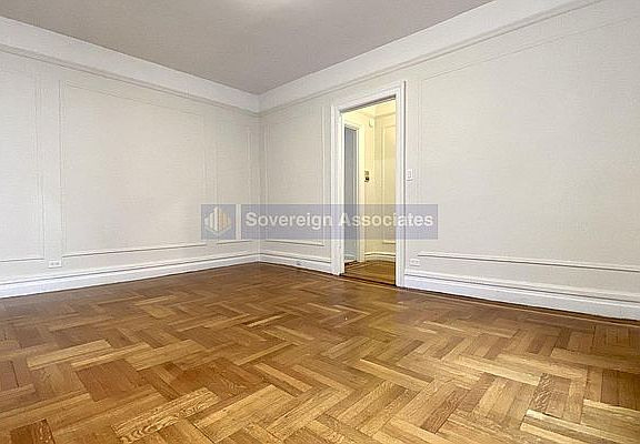 3rd image of 108 Park Ter E APT 1D