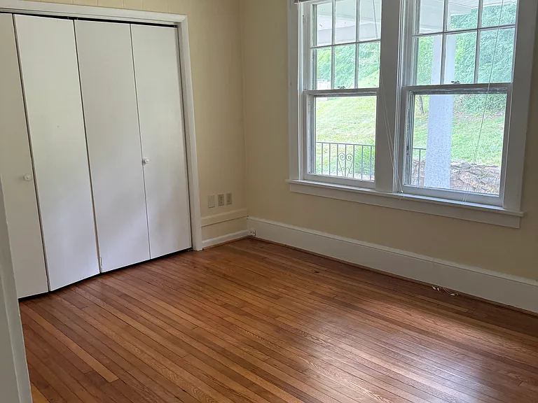 400 Stone Ridge Blvd — Photo 8