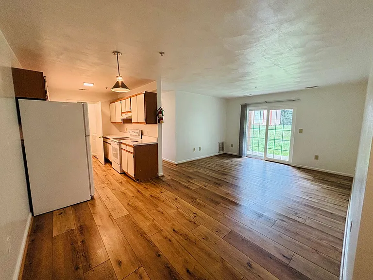 927AB - 410 Houston St. - DM — Photo 4