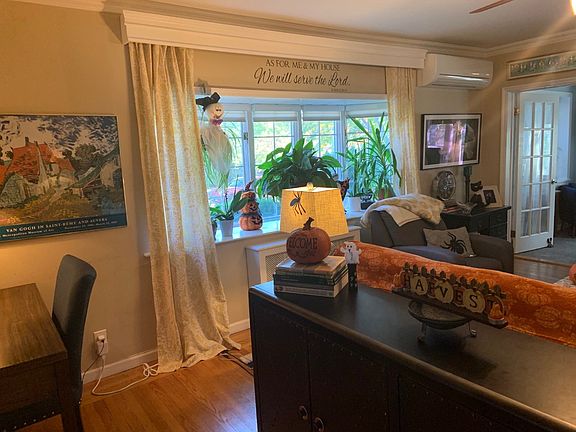 4th image of 2219 Tiemann Ave