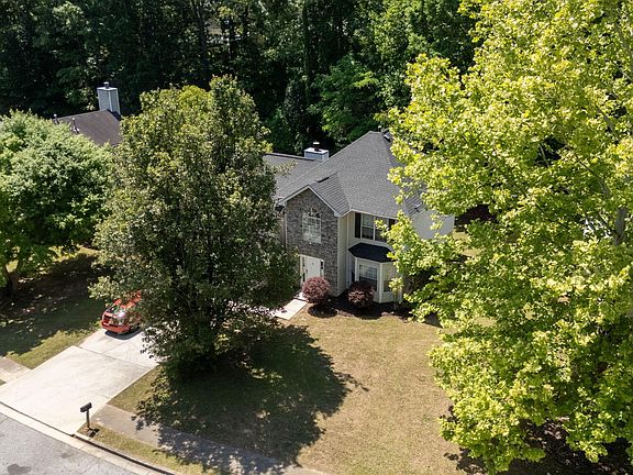 2nd image of 2917 Duncan Pl