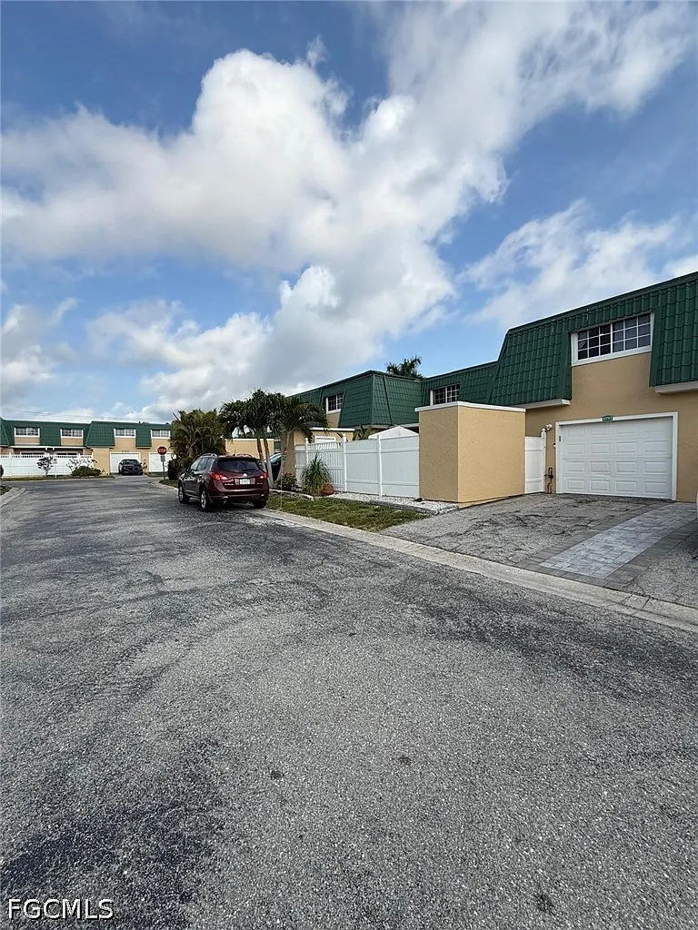 Building Photo - 4797 Albacore Ln