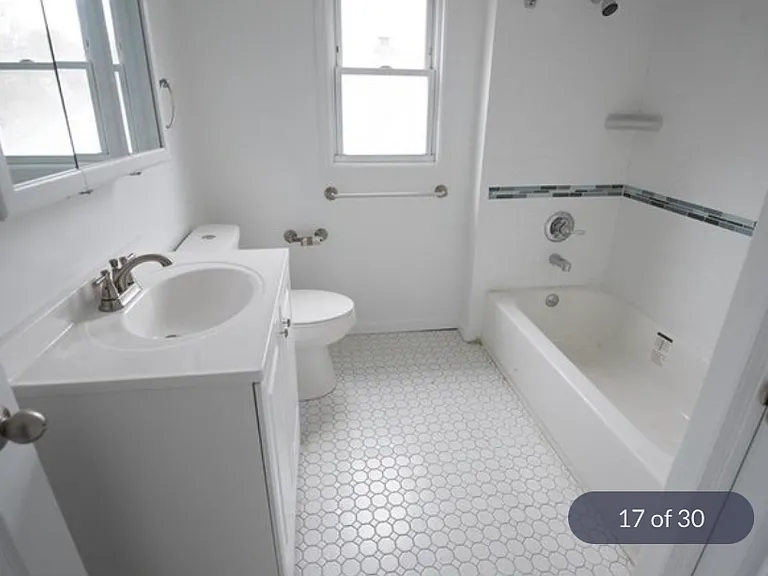 80 Western Ave — Photo 2
