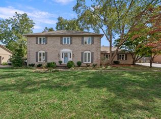 820 Rockwood Dr, Bowling Green, KY 42103
