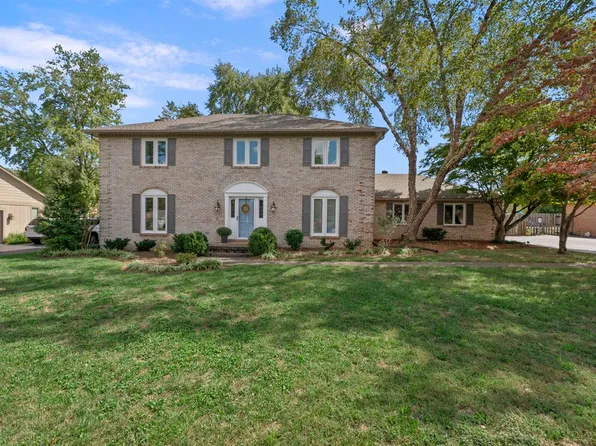 820 Rockwood Dr, Bowling Green, KY 42103