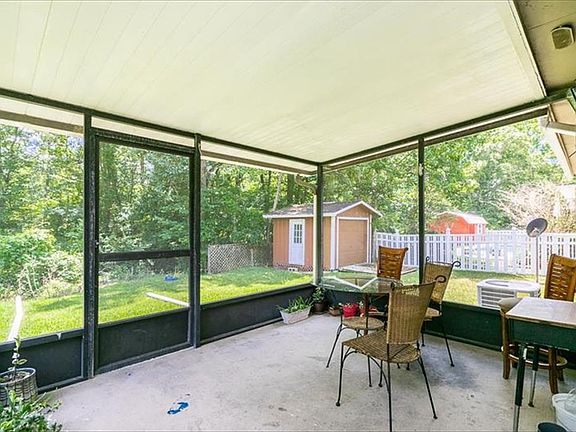 4th image of 7040 Beechfern Ln S