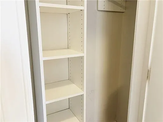 Rented by 18 REALTY | media 39