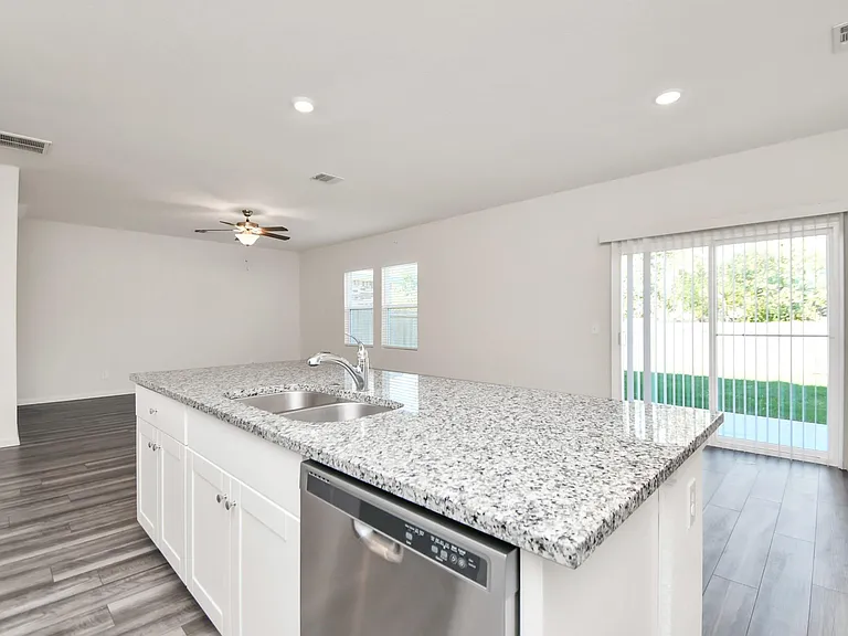 7802 Hightree Dr — Photo 6