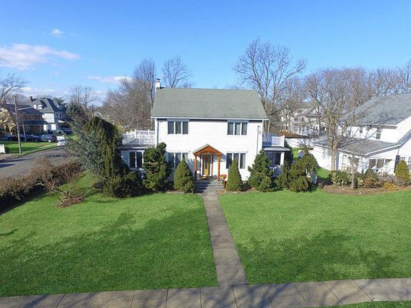 2nd image of 82 S Lewis Pl