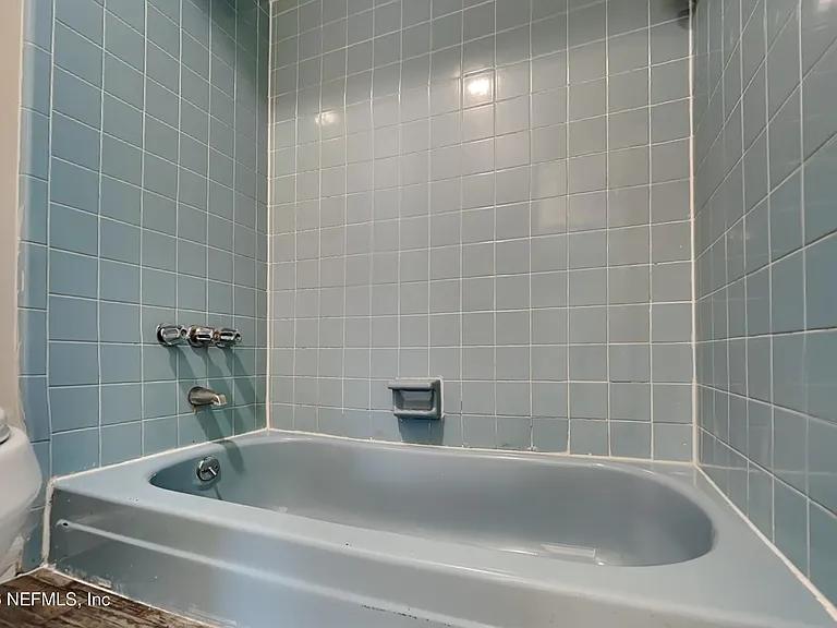 2804 Canyon Ct — Photo 10