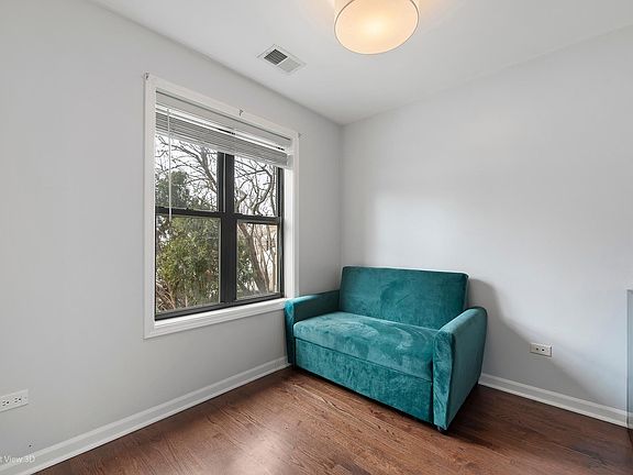 1st floor small bedroom