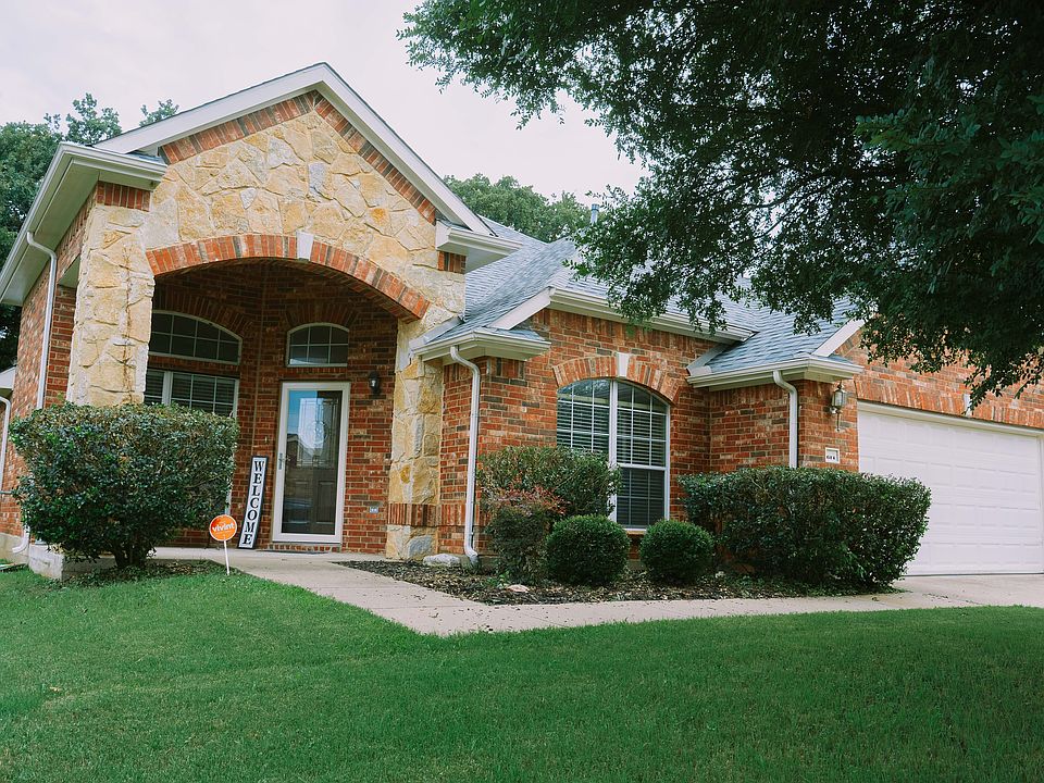 1st image of 614 Valencia Dr