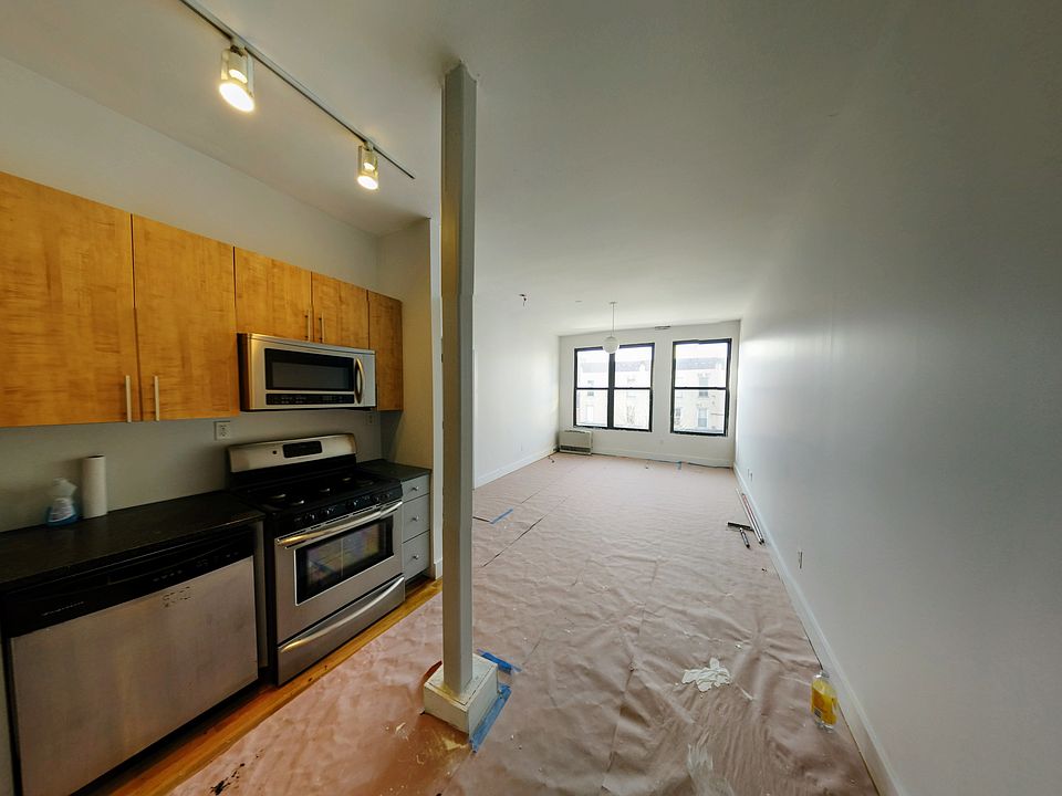 1st image of 103 Jefferson Ave #3MM