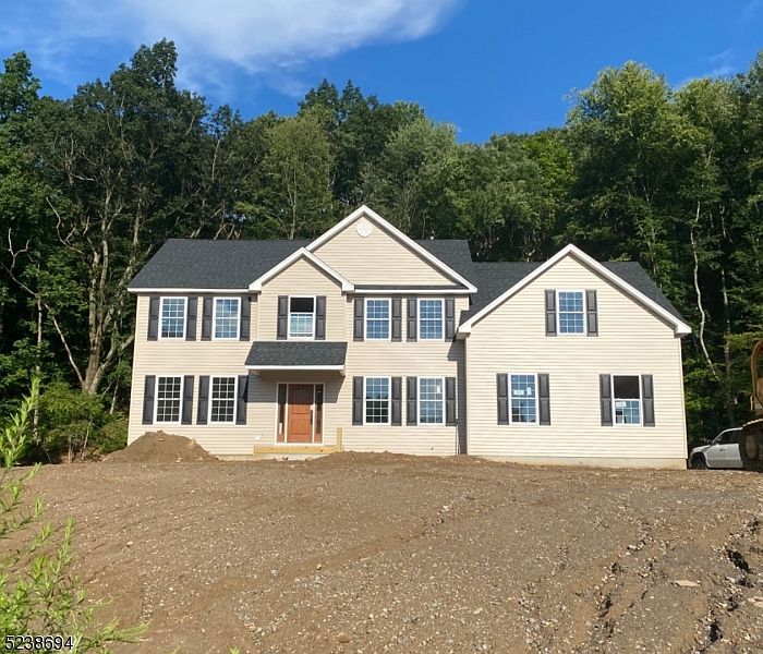 1st image of 16 Lackawanna Drive