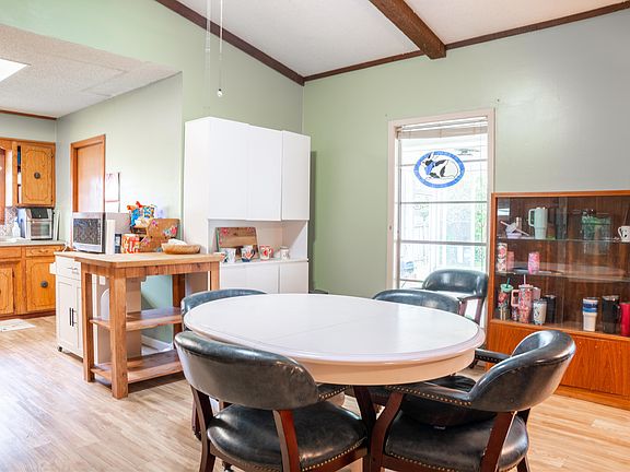 5th image of 218 Benoist Cir