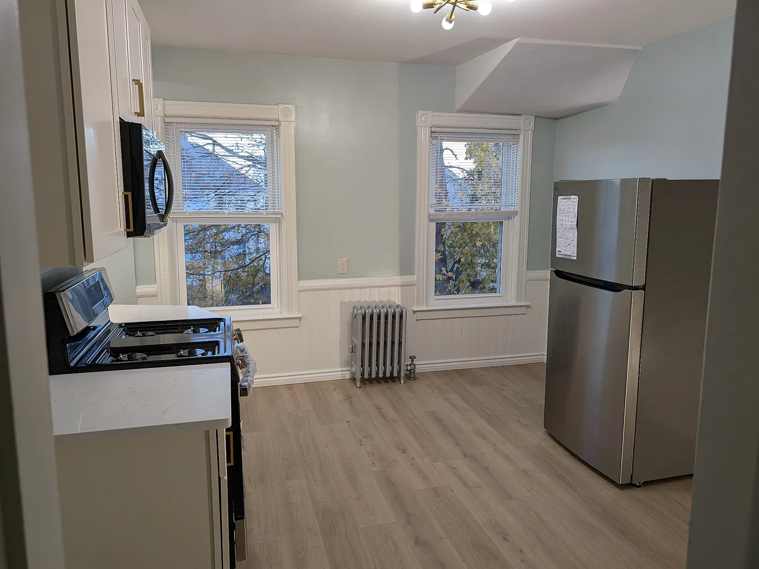 2 bed, 1100 sqft, $1,900 — Photo 4