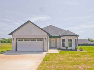 790 Oakview Cir, Killen, AL 35645