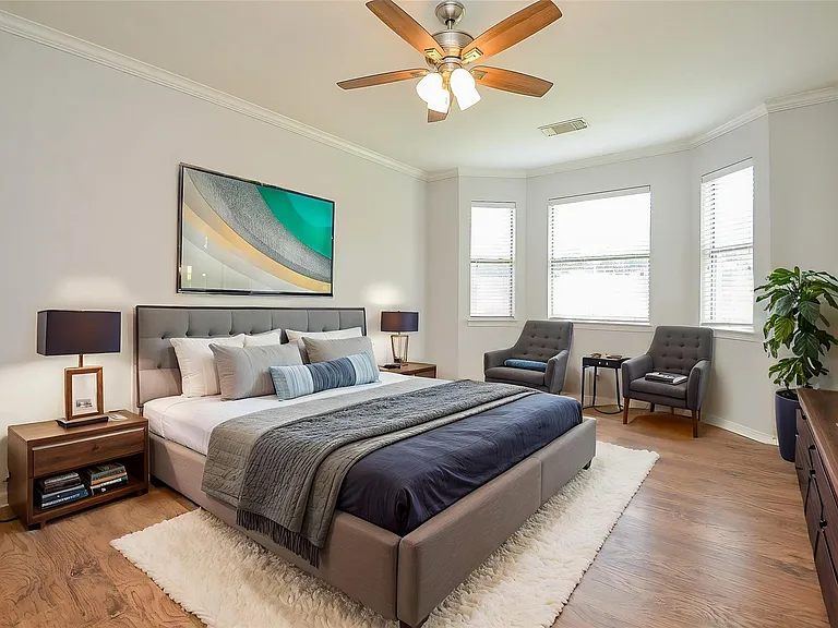 3911 Fallsbrook Ct — Photo 10