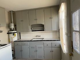 Large, Open, and Updated 1 Bed Apt Downtown