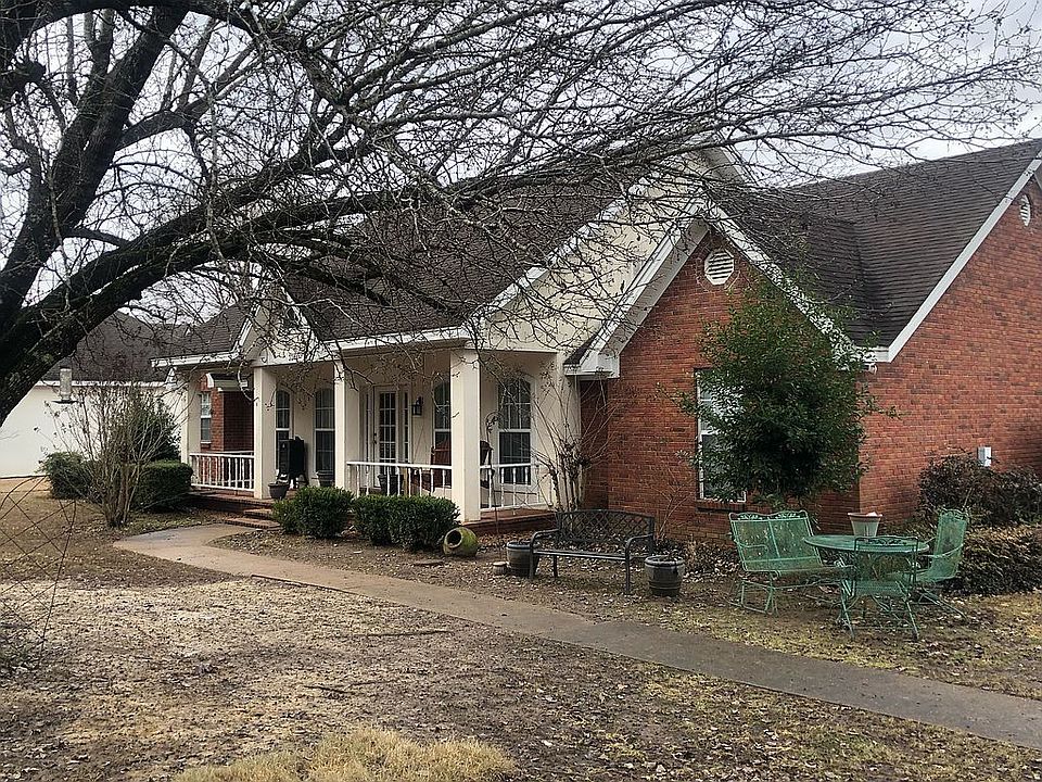 2nd image of 331 Windmere Dr