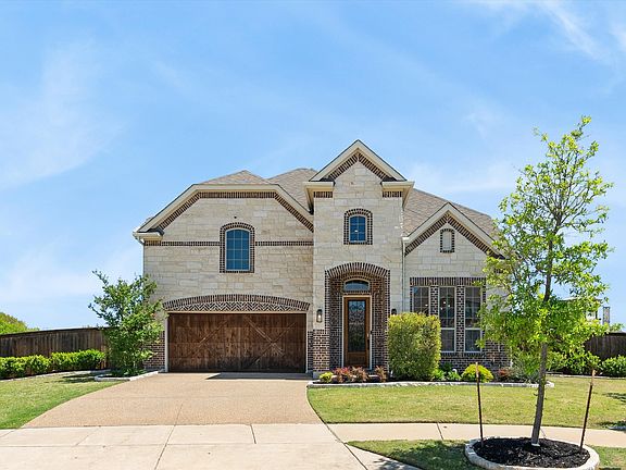 2nd image of 1520 Grapevine Rdg