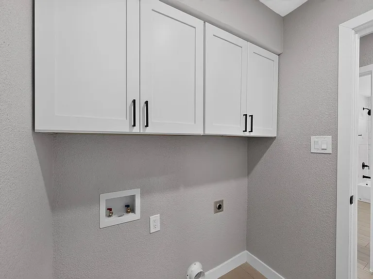 1600 Crimson Ct — Photo 37
