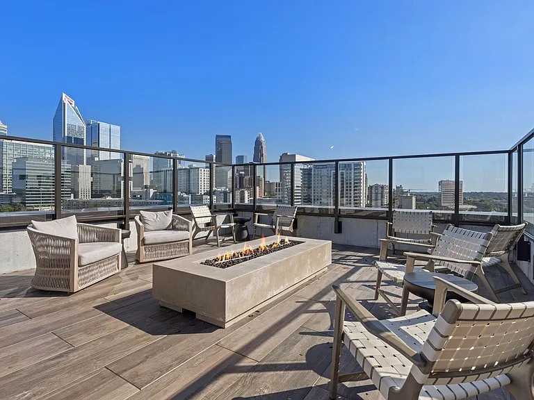 Overlook at Radius Dilworth — Photo 25