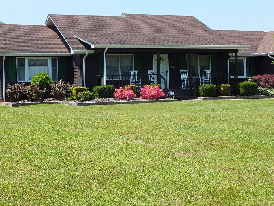 1st image of 131 W Lake Dr